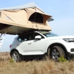 Gehuurde daktent op Volvo XC40