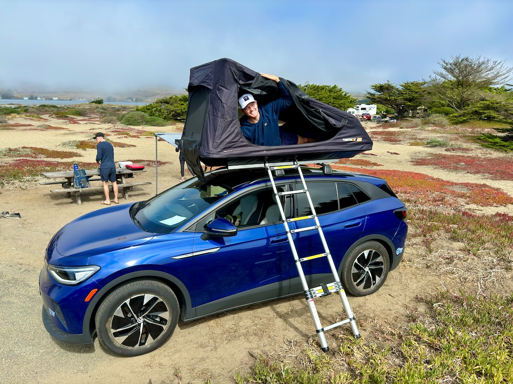 Daktent op een EV gehuurd via platform Campio